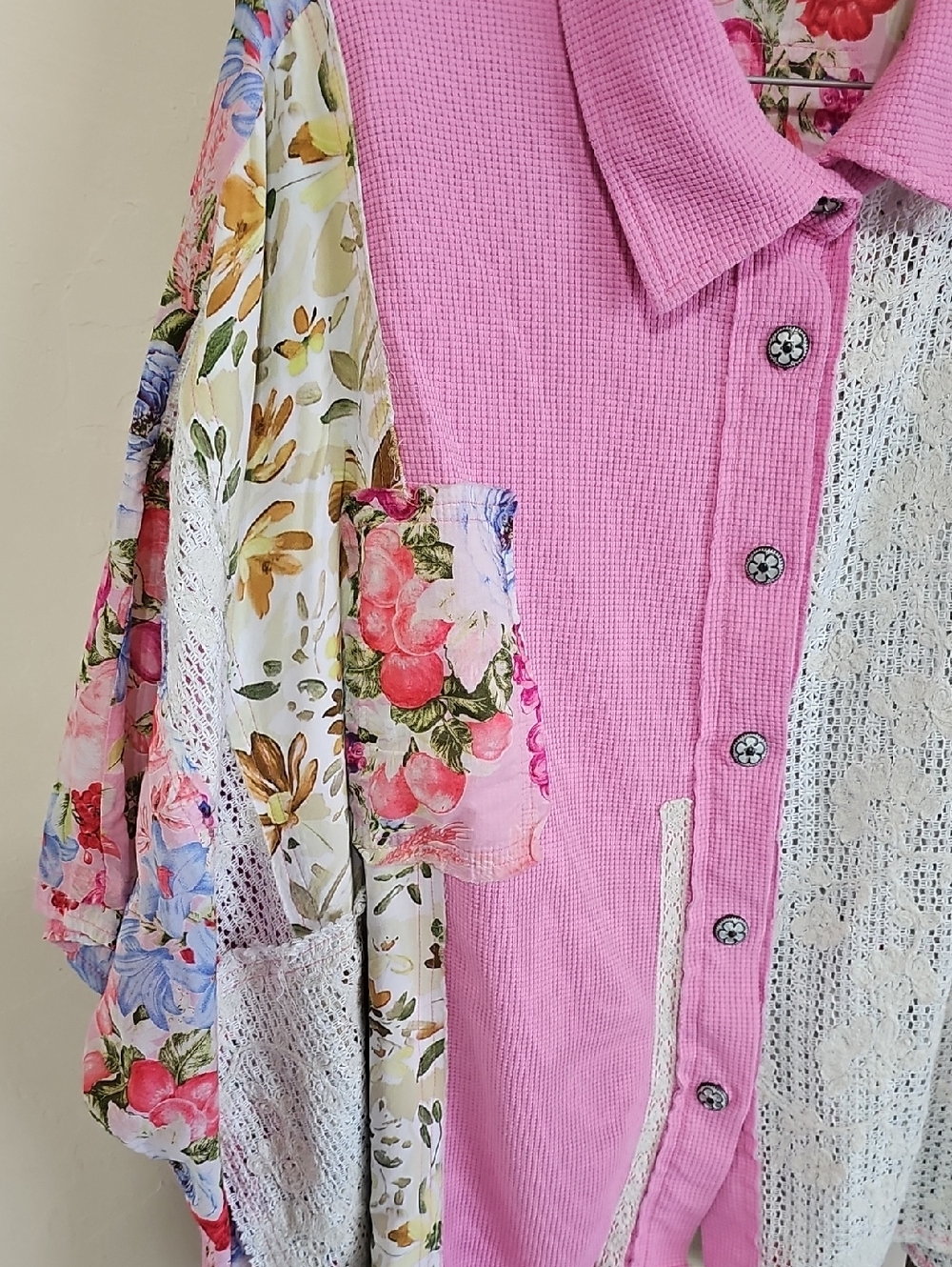 POL Pink Floral Patchwork Lace Button-Up Shirt - Picture 4 of 16